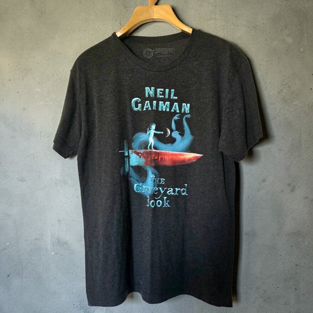 Neil Gaiman The Graveyard Book Graphic T-Shirt Mens Large Gray Out of Print Tee - Picture 2 of 10